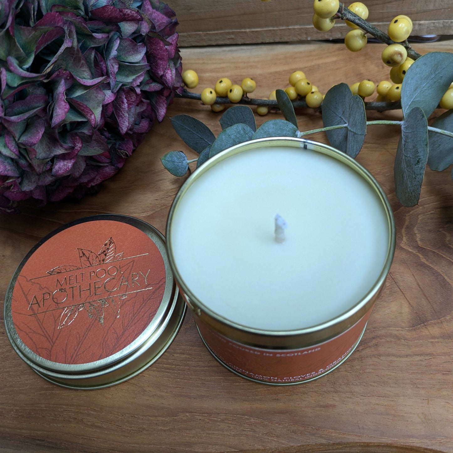 Cedarwood with Cinnamon, Cloves & Orange - Large Gold Tin Candle